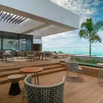 Beach Class Meireles Condominium